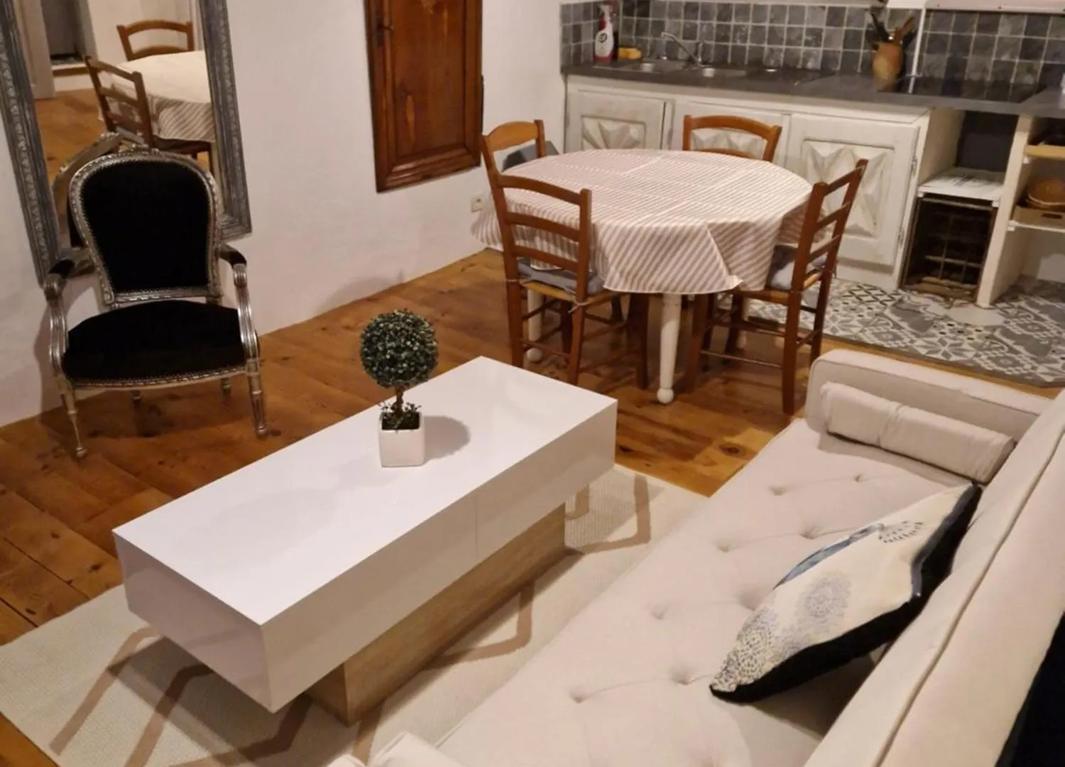 Holiday home Charmante Petite Grange - 5 Couchages Nalzen France