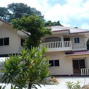 https://zeph-self-catering.maheislandhotels.com